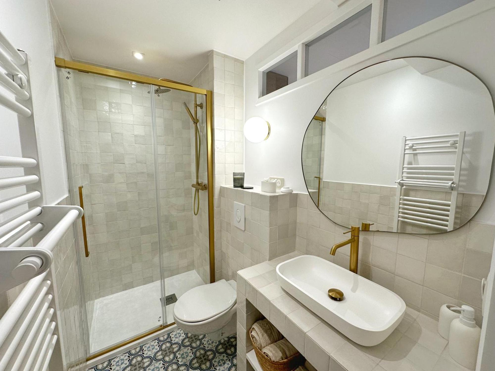 La Maison Cavet 5 Appartements De Standing Au Coeur Du Village Sanary-sur-Mer Esterno foto